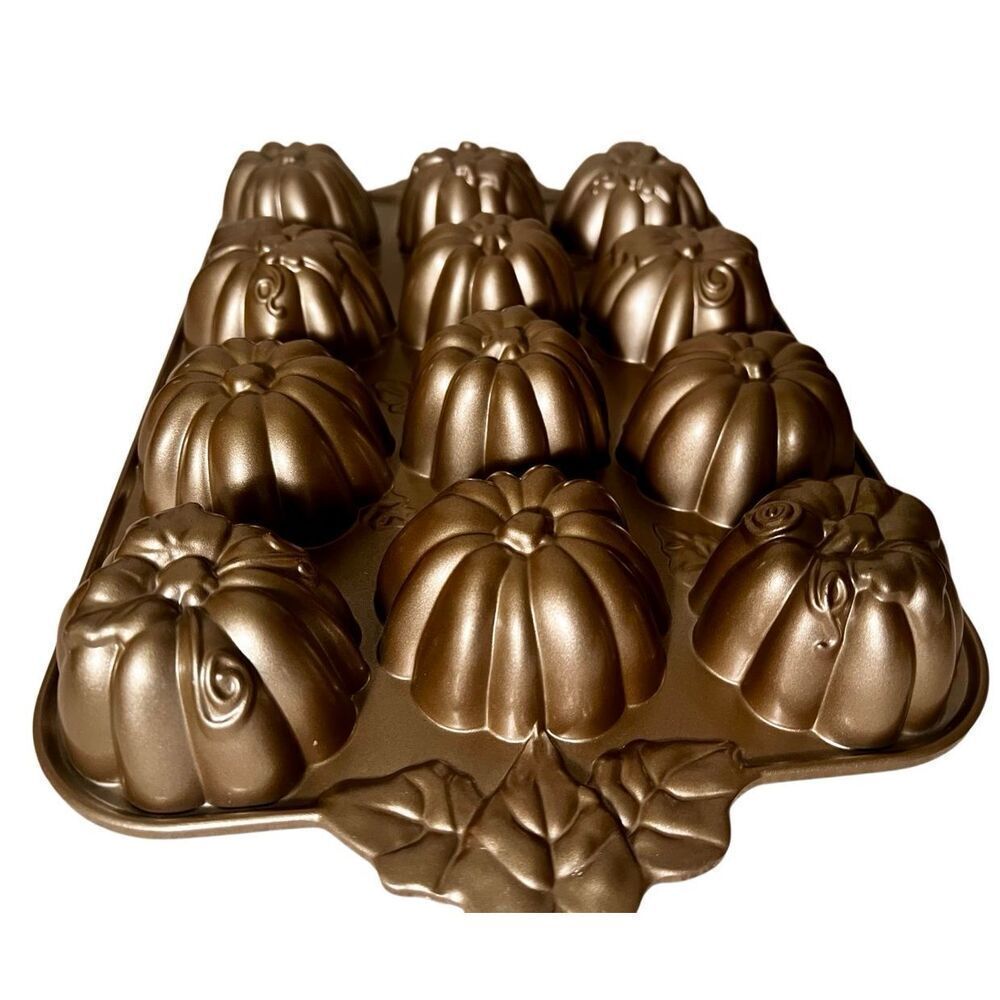 Nordic Ware Williams Sonoma Pumpkin Patch Mini Bundt Pan Muffin Cake Pan - Picture 2 of 10